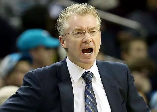 bet365中文版app下载 -Doinb遭遇十连败，雄鹿教练面临压力！的简单介绍